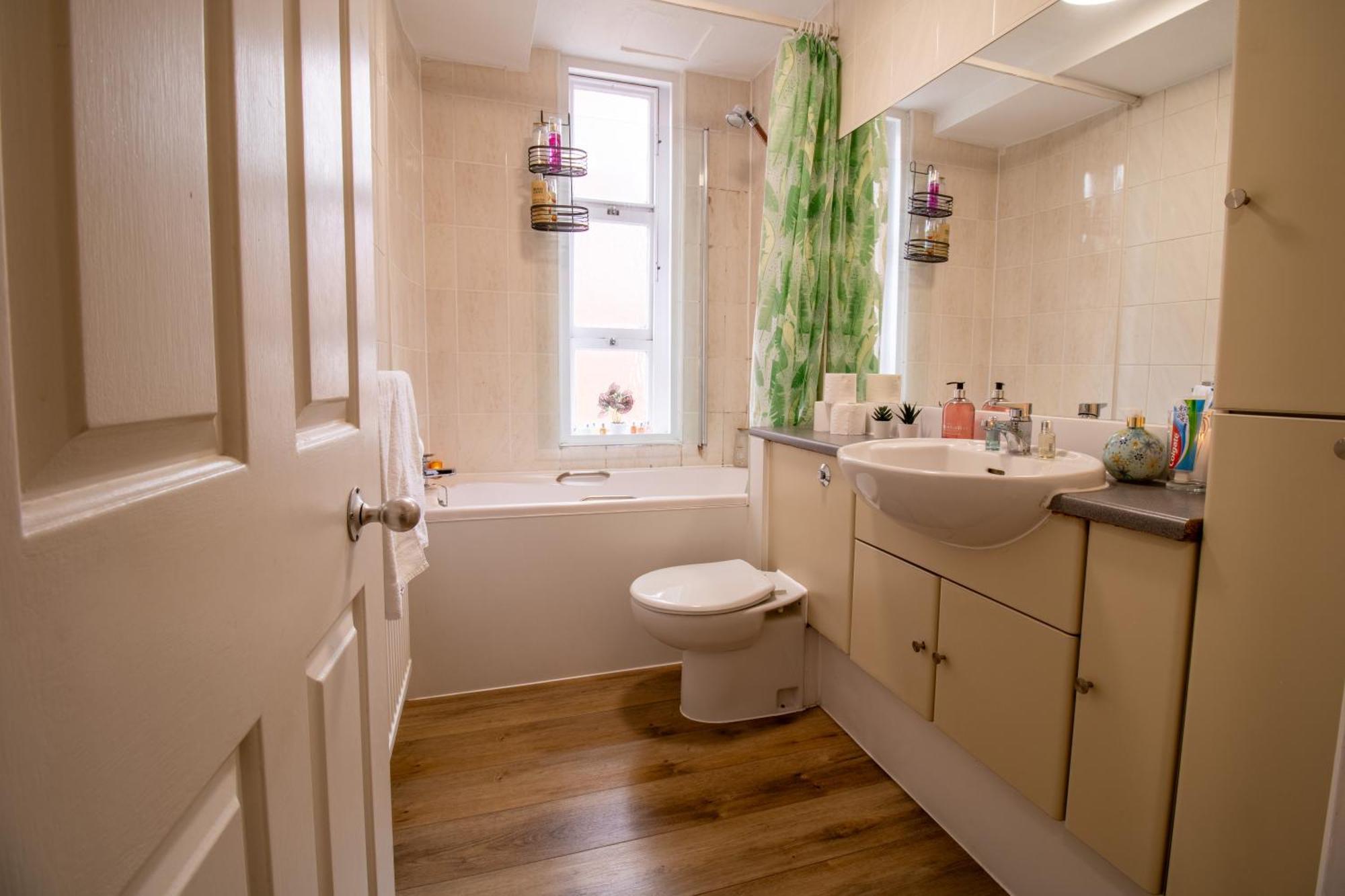 Cosy 2-Bedroom Apartment In Mayfair 8Cb - 4Th Floor No Elevator Λονδίνο Εξωτερικό φωτογραφία