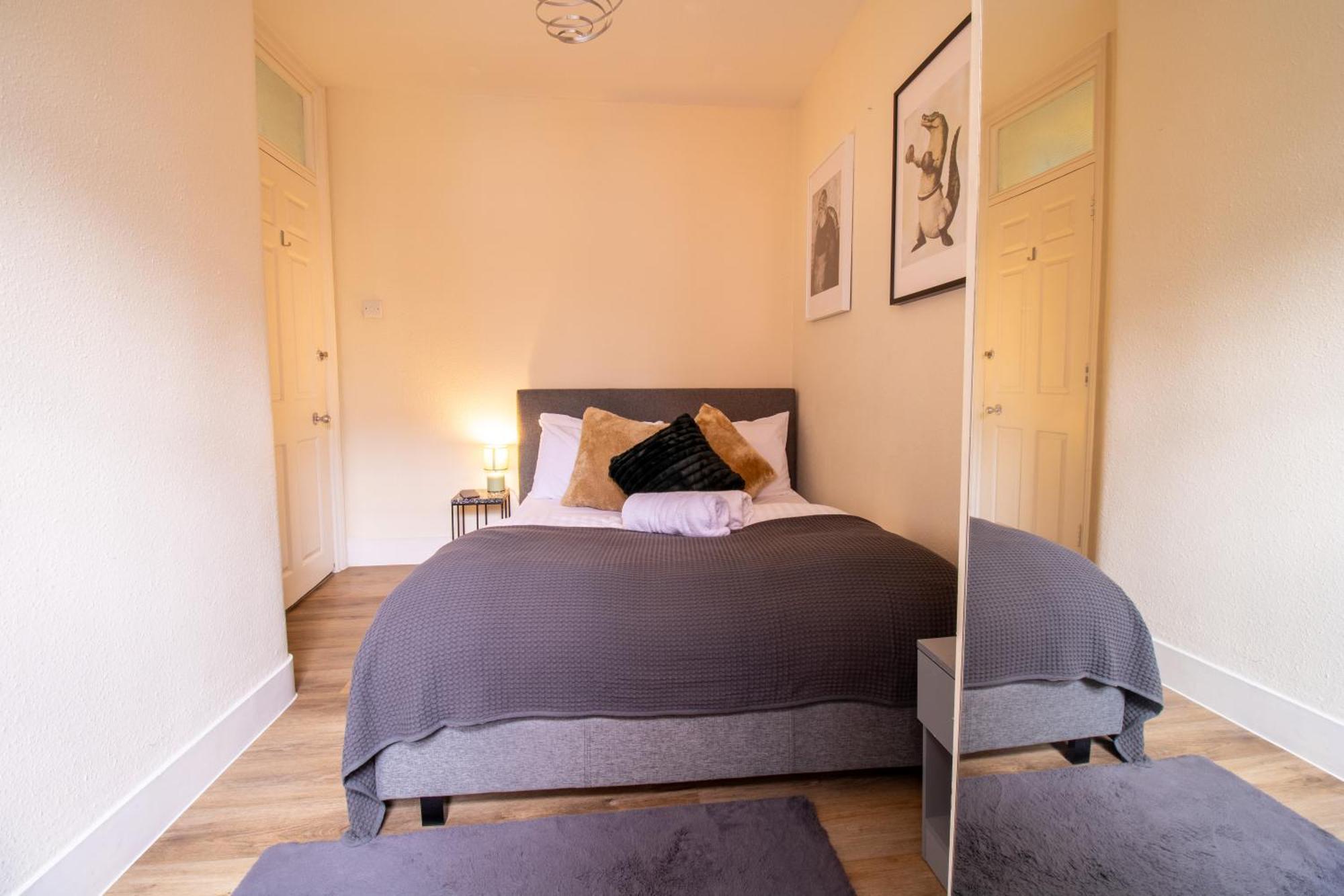 Cosy 2-Bedroom Apartment In Mayfair 8Cb - 4Th Floor No Elevator Λονδίνο Εξωτερικό φωτογραφία