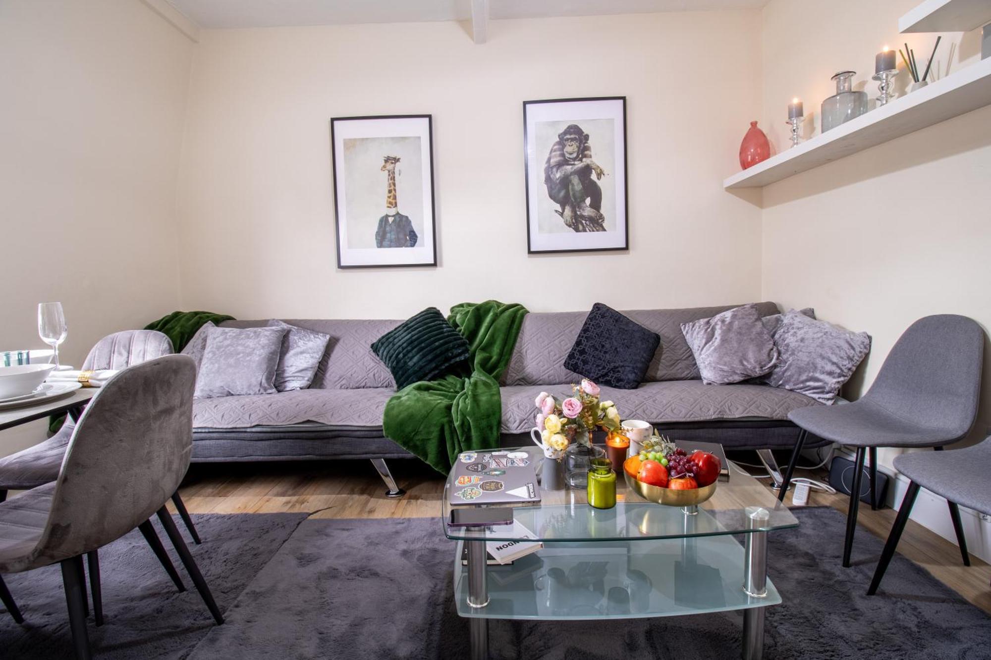 Cosy 2-Bedroom Apartment In Mayfair 8Cb - 4Th Floor No Elevator Λονδίνο Εξωτερικό φωτογραφία